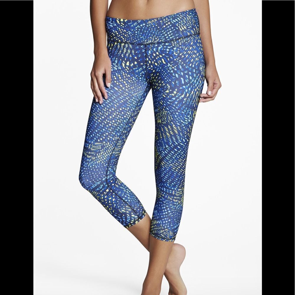 FABLETICS Salar Printed PowerHold Yoga Capri.